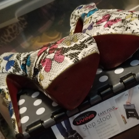 Open Toe Pumps - Picture 4 of 5